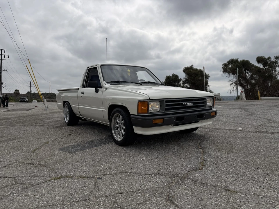 1988 Toyota Hilux 4th Gen - Image 5 of 31