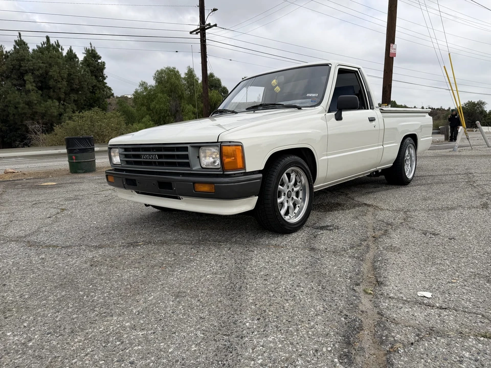 1988 Toyota Hilux 4th Gen - Image 2 of 31