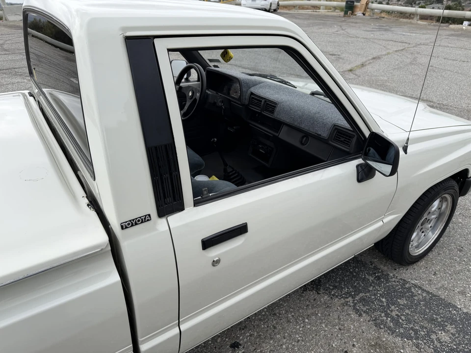 1988 Toyota Hilux 4th Gen - Image 27 of 31