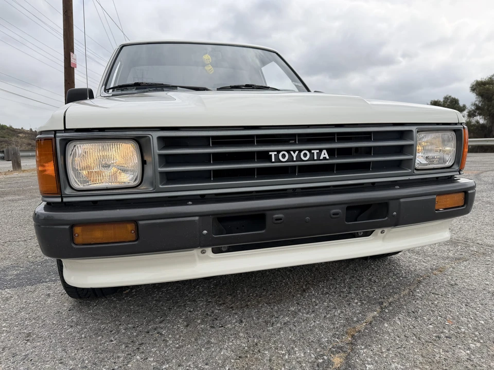 1988 Toyota Hilux 4th Gen - Image 4 of 31