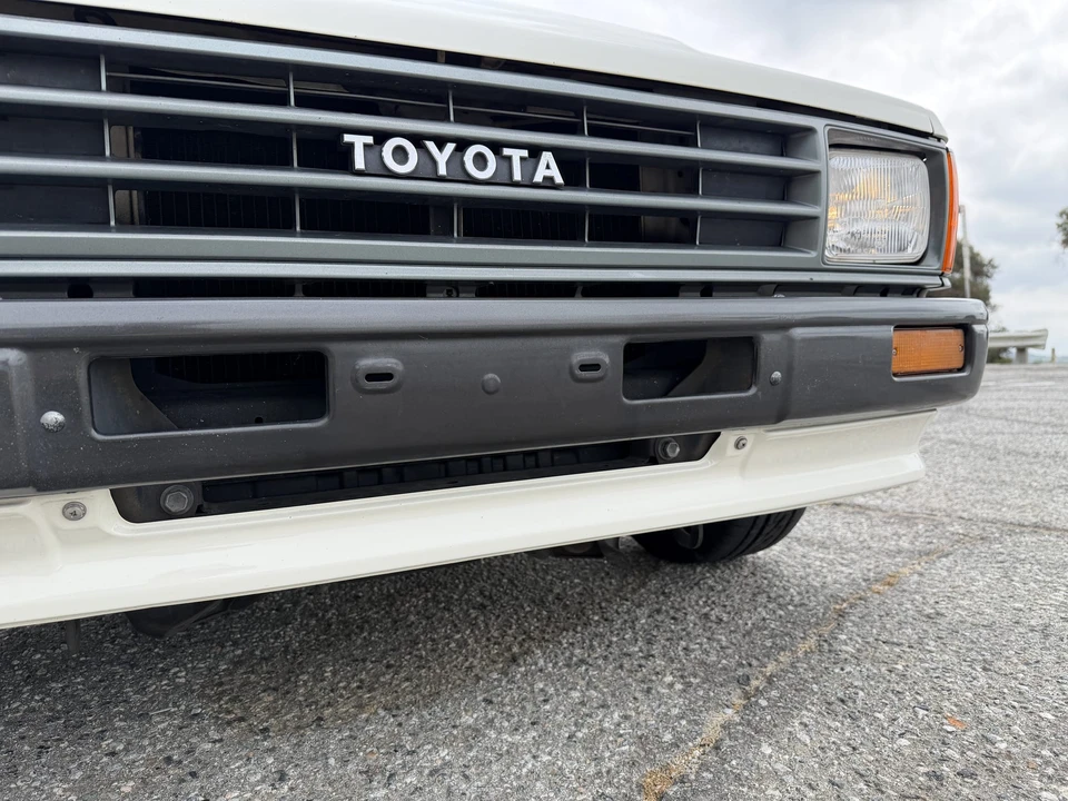 1988 Toyota Hilux 4th Gen - Image 20 of 31