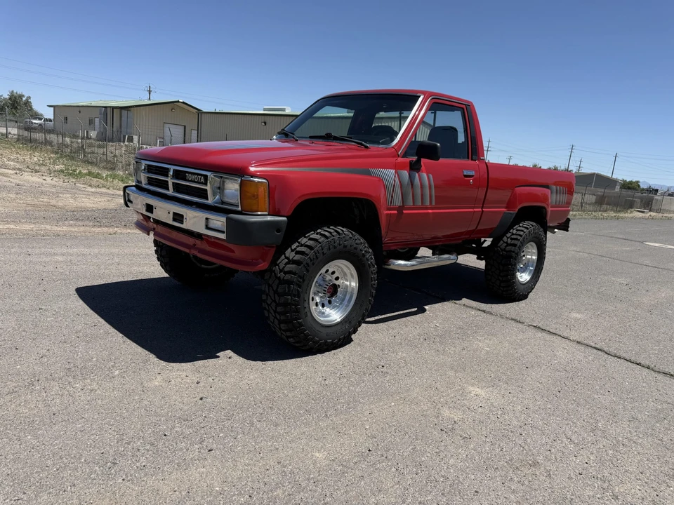 1988 Toyota Hilux 4th Gen - Image 7 of 31