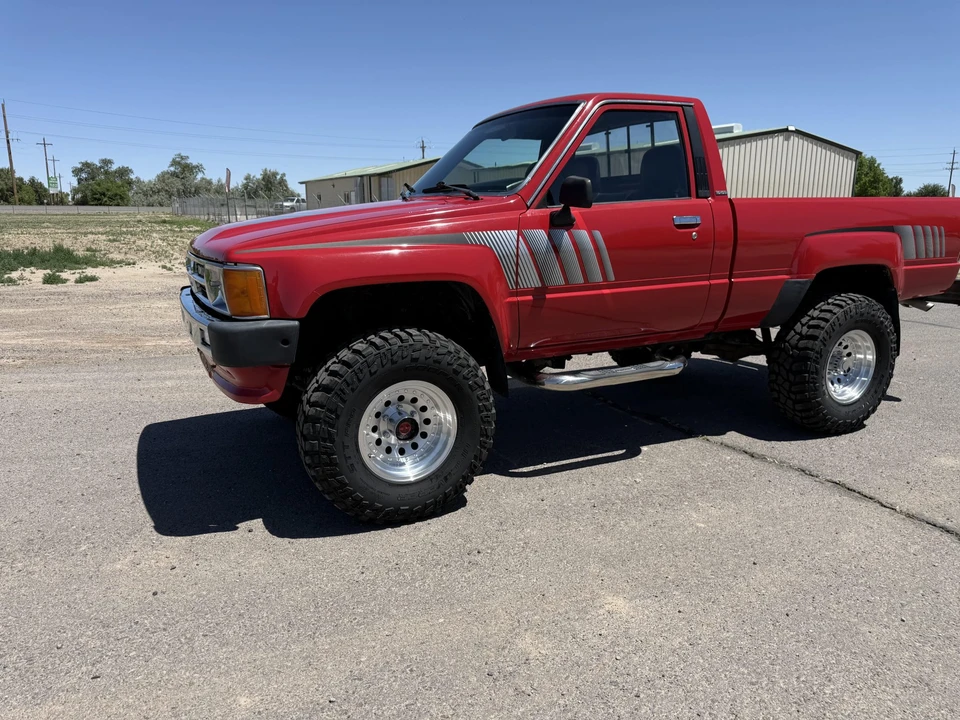 1988 Toyota Hilux 4th Gen - Image 10 of 31