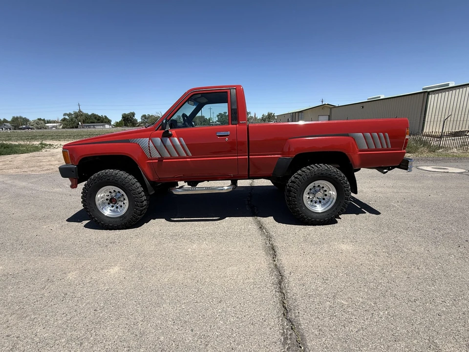 1988 Toyota Hilux 4th Gen - Image 17 of 31
