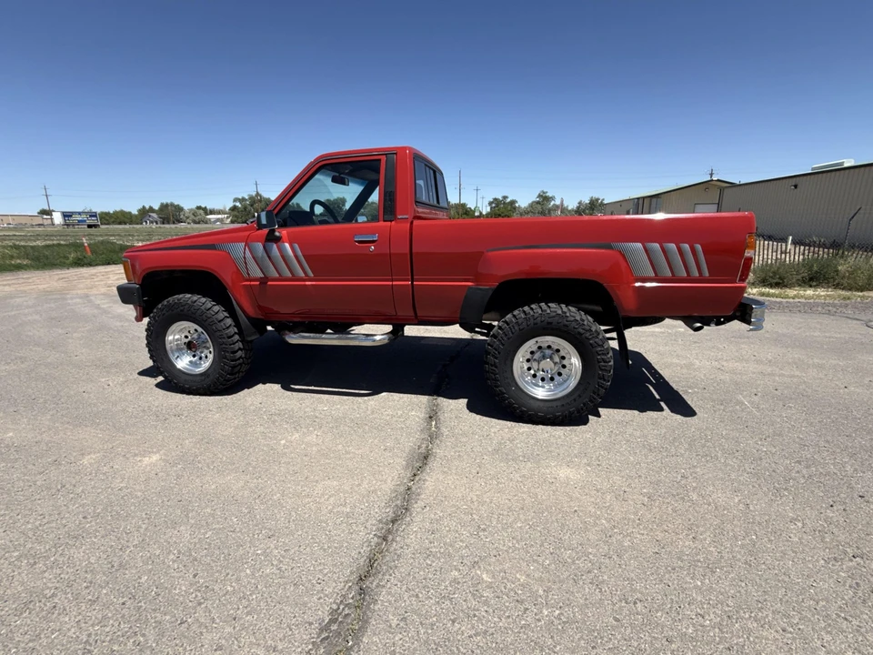 1988 Toyota Hilux 4th Gen - Image 23 of 31