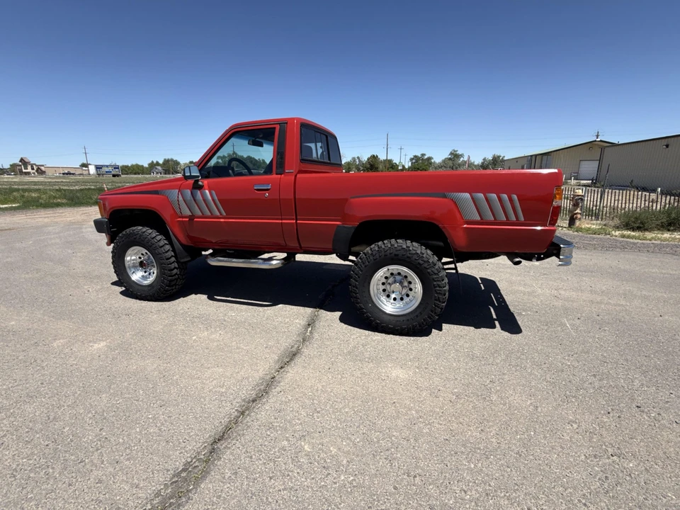 1988 Toyota Hilux 4th Gen - Image 26 of 31
