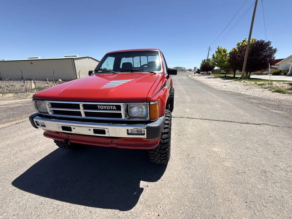 1988 Toyota Hilux 4th Gen - Image 3 of 31