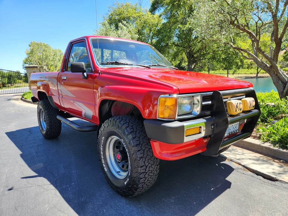 1988 Toyota Hilux 4th Gen - Image 21 of 31