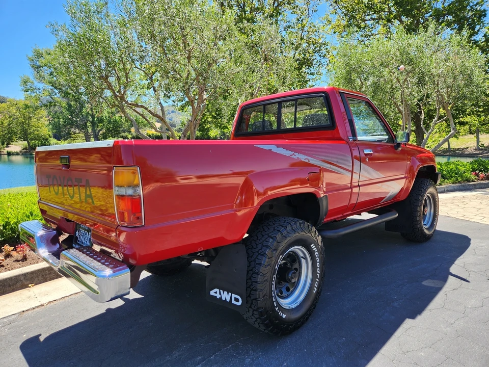 1988 Toyota Hilux 4th Gen - Image 26 of 31