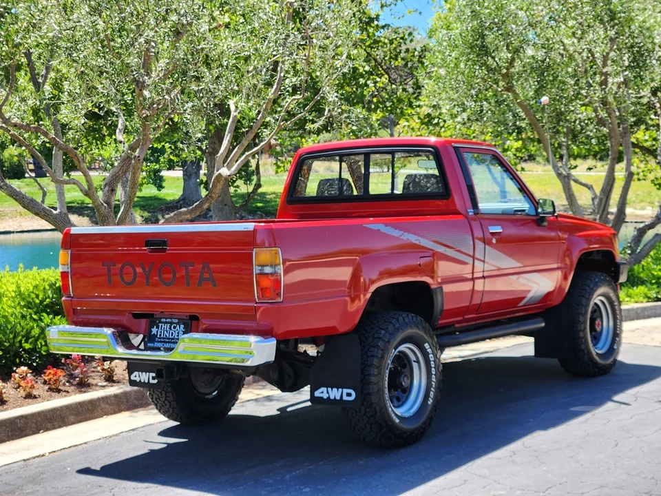 1988 Toyota Hilux 4th Gen - Image 27 of 31