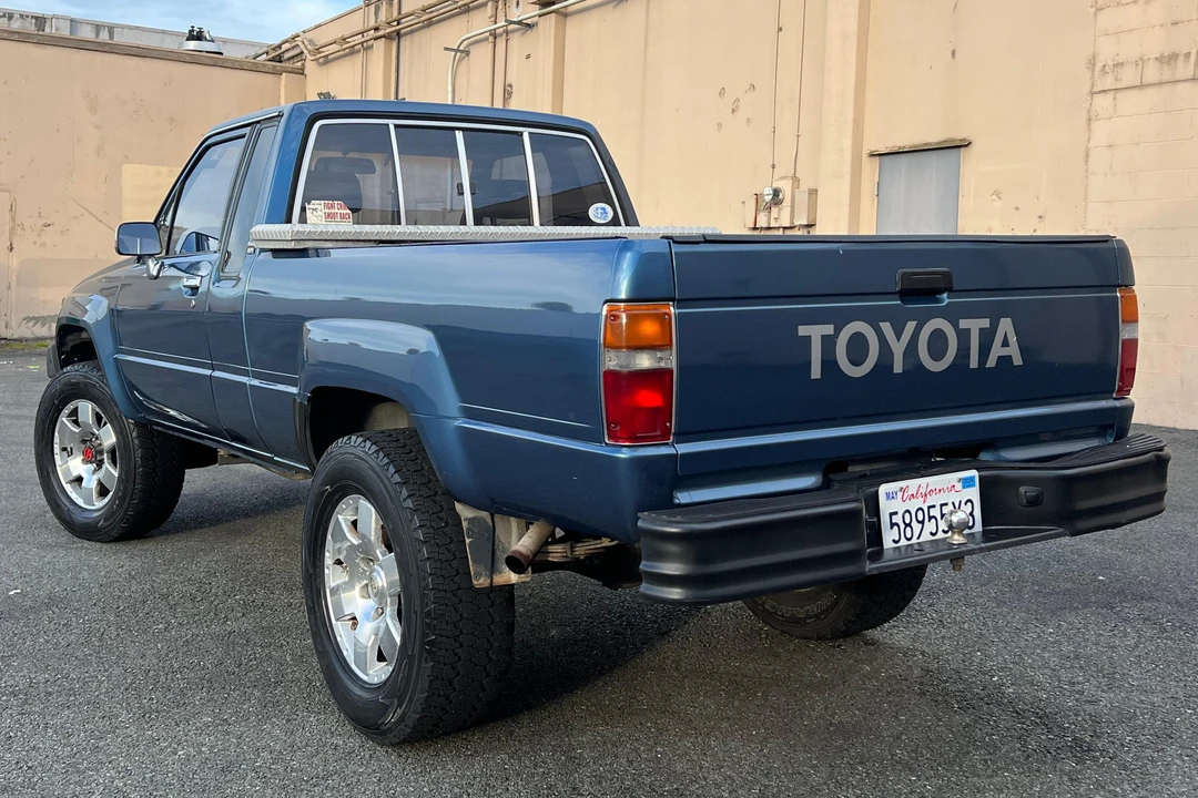 1988 Toyota Hilux 4th Gen - Image 4 of 31