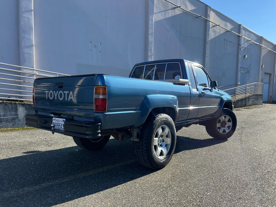 1988 Toyota Hilux 4th Gen - Image 24 of 31