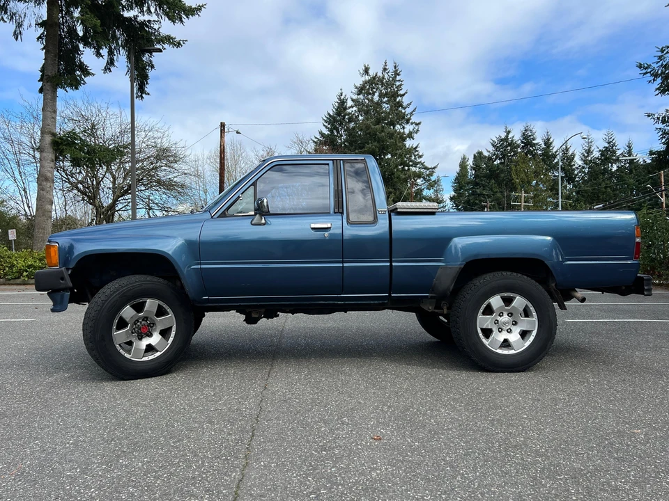 1988 Toyota Hilux 4th Gen - Image 8 of 31