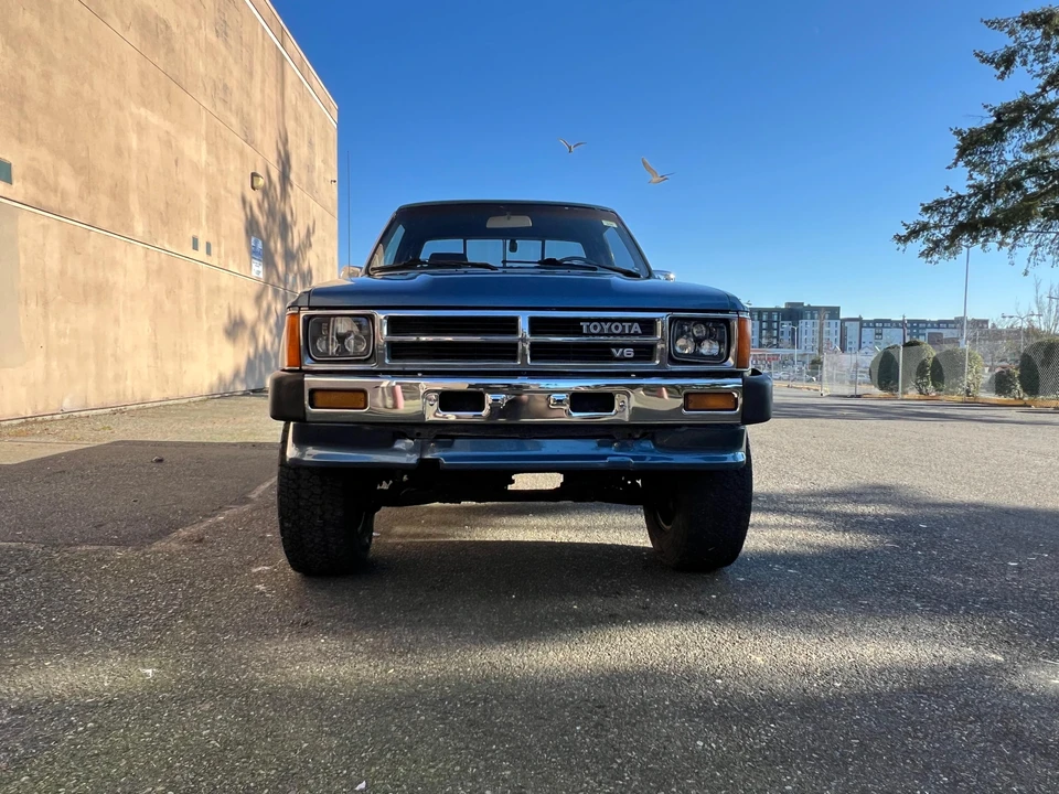 1988 Toyota Hilux 4th Gen - Image 6 of 31