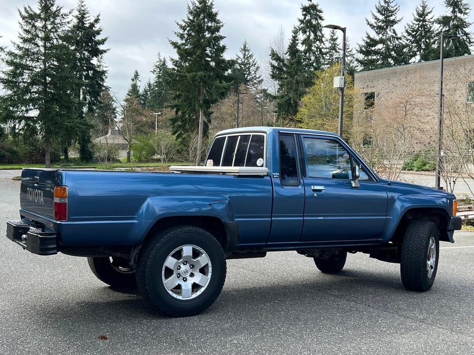 1988 Toyota Hilux 4th Gen - Image 12 of 31
