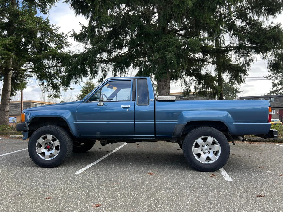 1988 Toyota Hilux 4th Gen - Image 9 of 31