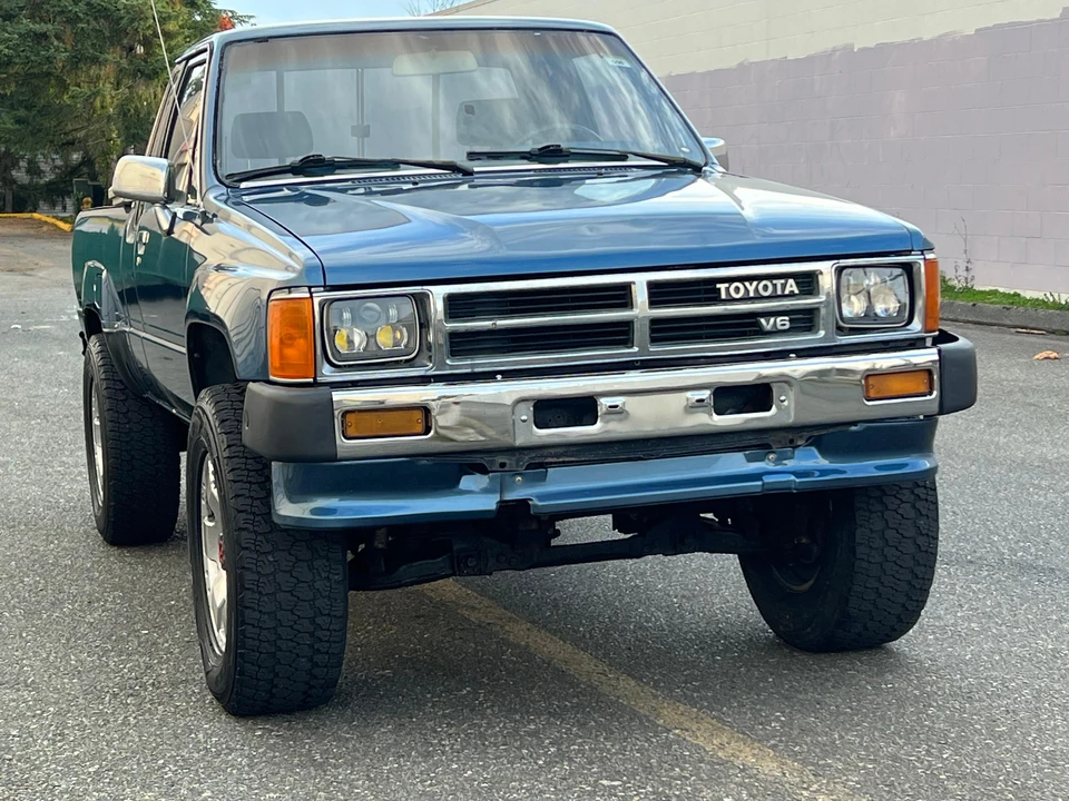 1988 Toyota Hilux 4th Gen - Image 17 of 31