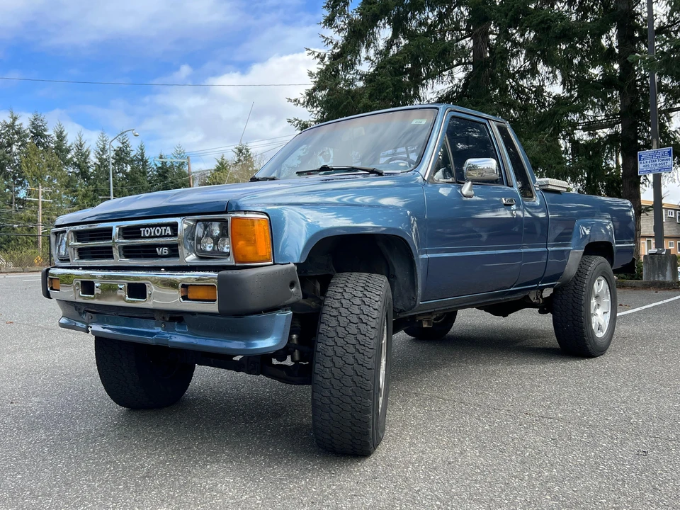 1988 Toyota Hilux 4th Gen - Image 7 of 31