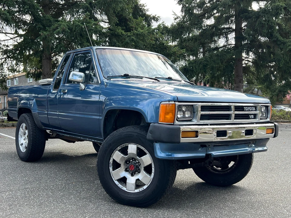 1988 Toyota Hilux 4th Gen - Image 14 of 31