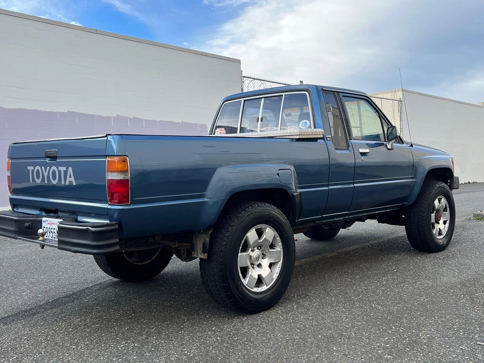 1988 Toyota Hilux 4th Gen - Image 15 of 31