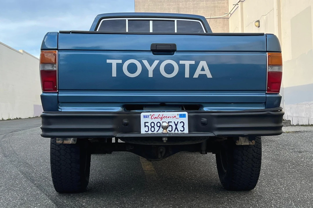 1988 Toyota Hilux 4th Gen - Image 5 of 31