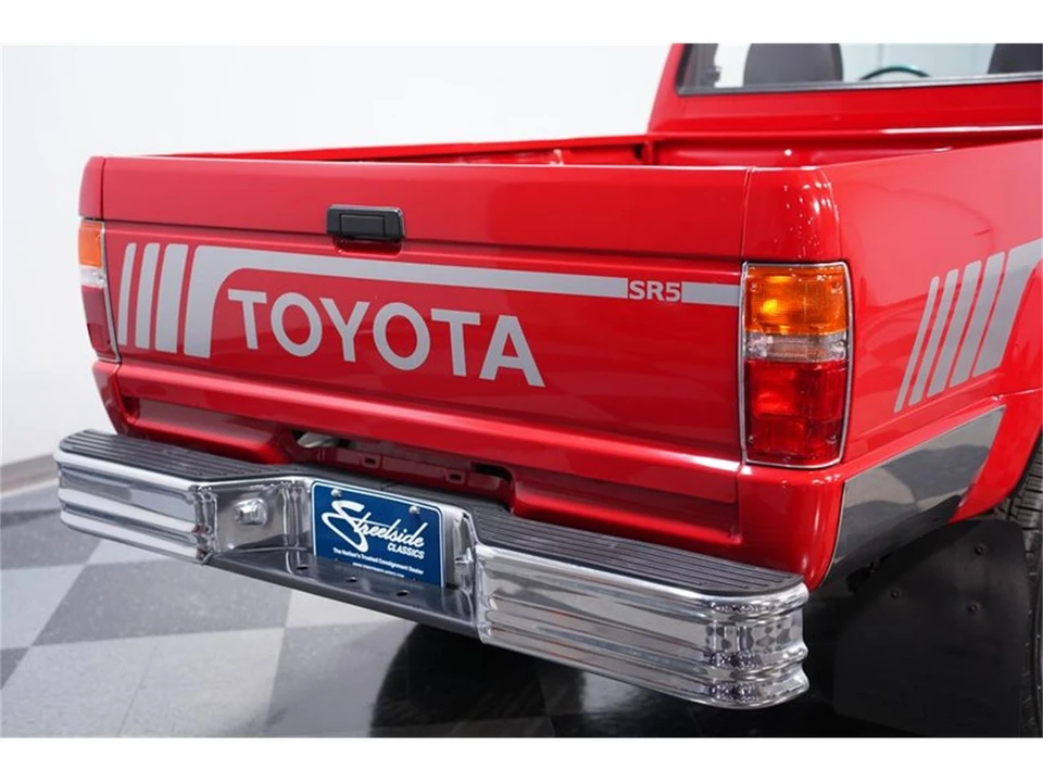 1988 Toyota Hilux 4th Gen - Image 22 of 31