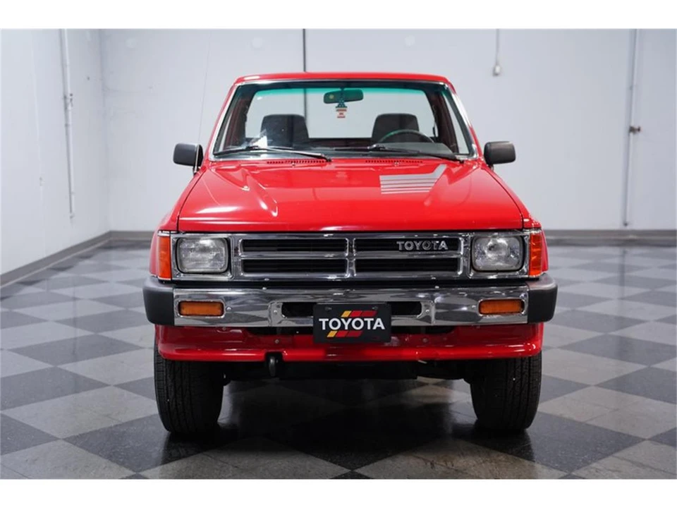 1988 Toyota Hilux 4th Gen - Image 16 of 31