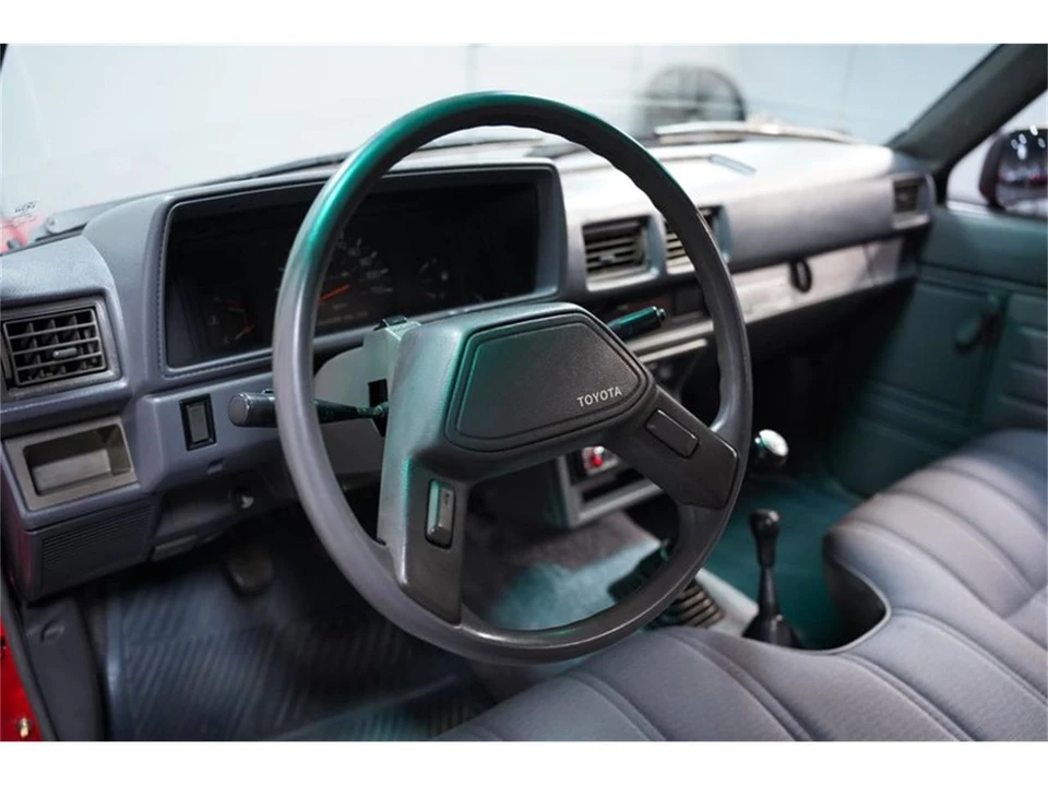 1988 Toyota Hilux 4th Gen - Image 31 of 31