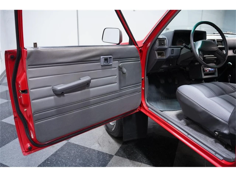 1988 Toyota Hilux 4th Gen - Image 29 of 31