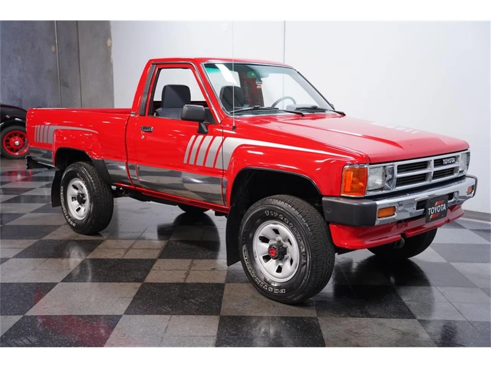 1988 Toyota Hilux 4th Gen - Image 14 of 31