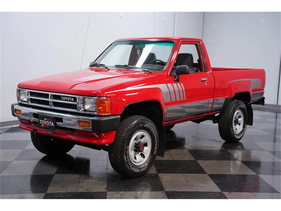 1988 Toyota Hilux 4th Gen - Image 6 of 31