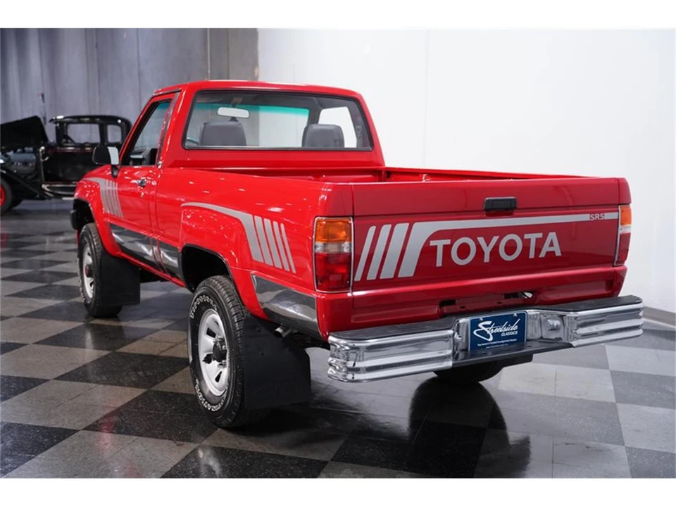 1988 Toyota Hilux 4th Gen - Image 9 of 31