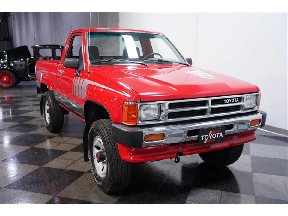 1988 Toyota Hilux 4th Gen - Image 15 of 31