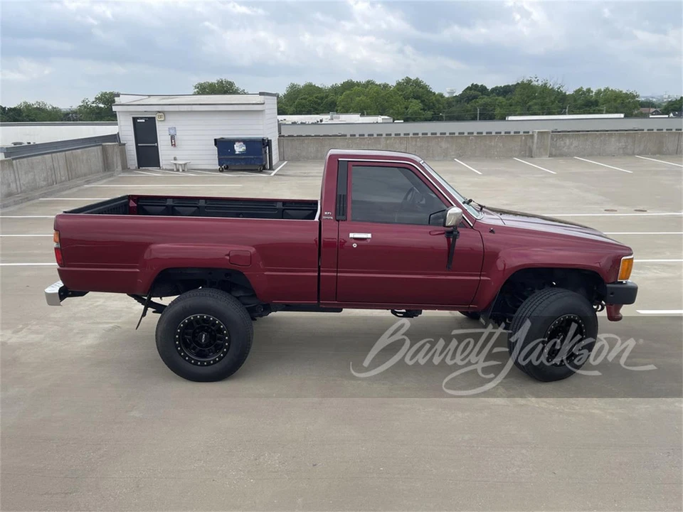 1988 Toyota Hilux 4th Gen - Image 2 of 5