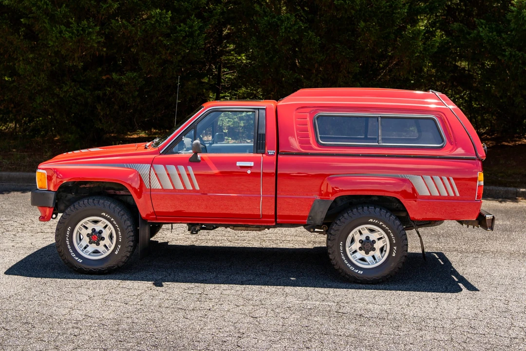 1988 Toyota Hilux 4th Gen - Image 3 of 31