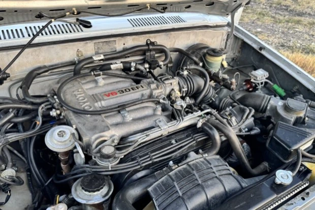 1988 Toyota Hilux 4th Gen - Image 6 of 7