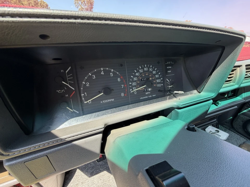 1988 Toyota Hilux 4th Gen - Image 11 of 24