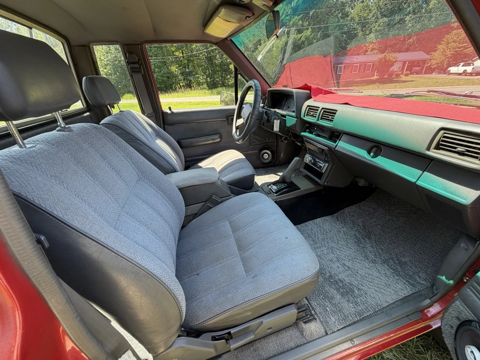 1988 Toyota Hilux 4th Gen - Image 9 of 24