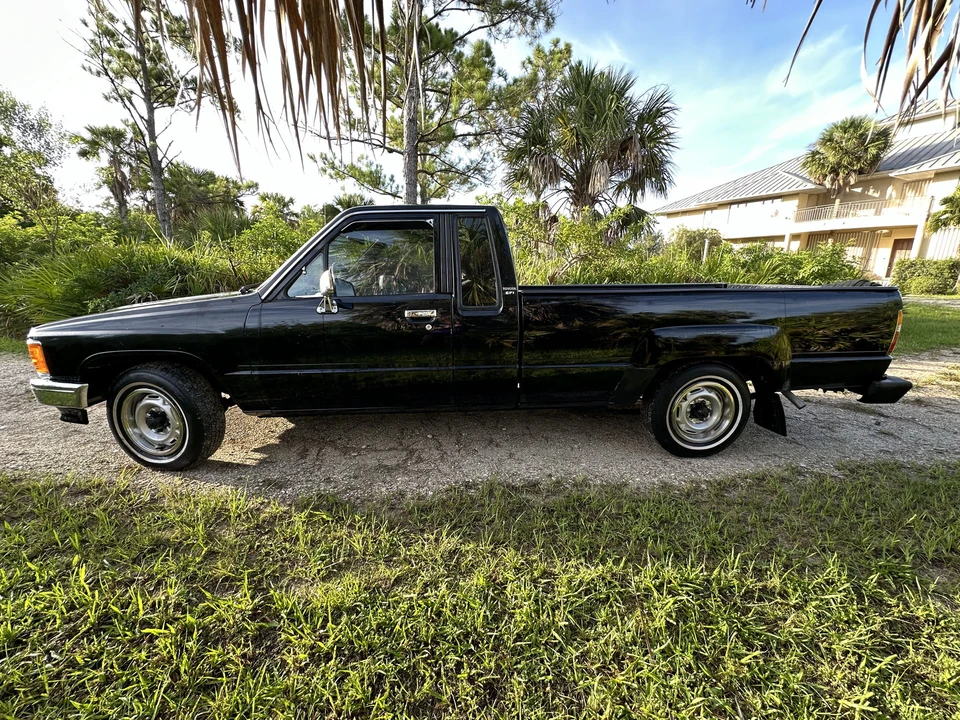 1988 Toyota Hilux 4th Gen - Image 5 of 31