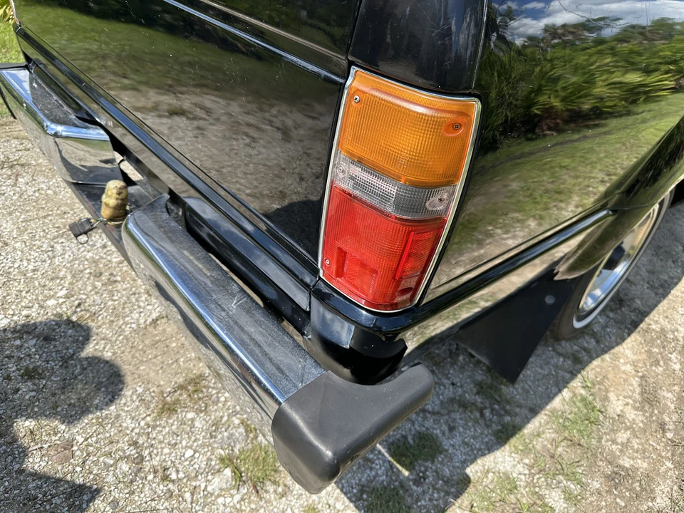 1988 Toyota Hilux 4th Gen - Image 16 of 31