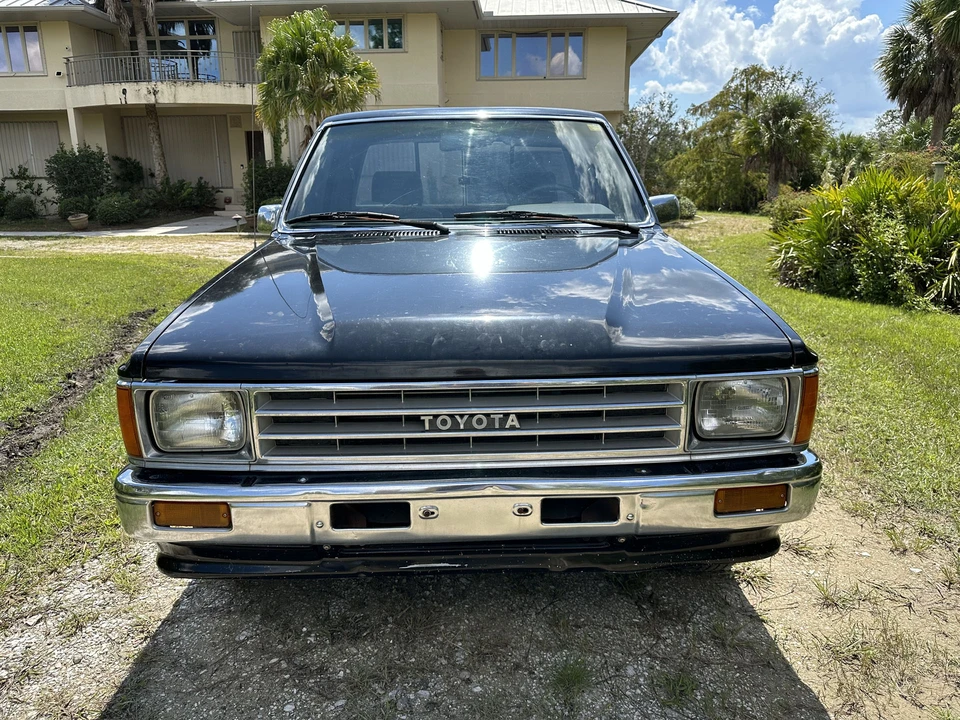 1988 Toyota Hilux 4th Gen - Image 6 of 31