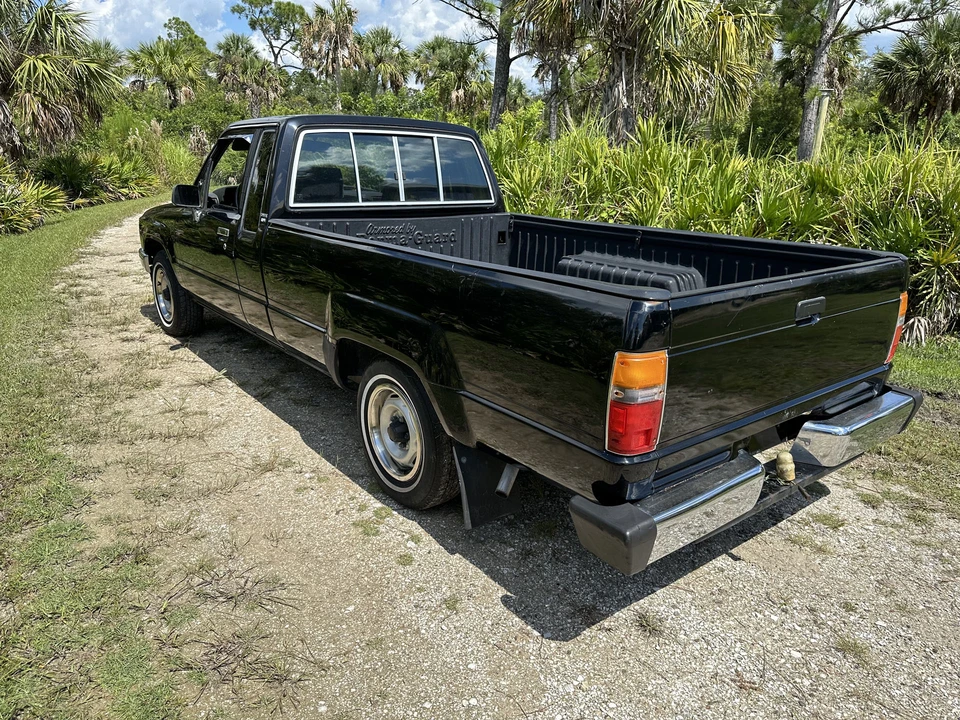 1988 Toyota Hilux 4th Gen - Image 7 of 31