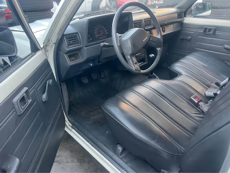 1988 Toyota Dolphin - Image 6 of 10