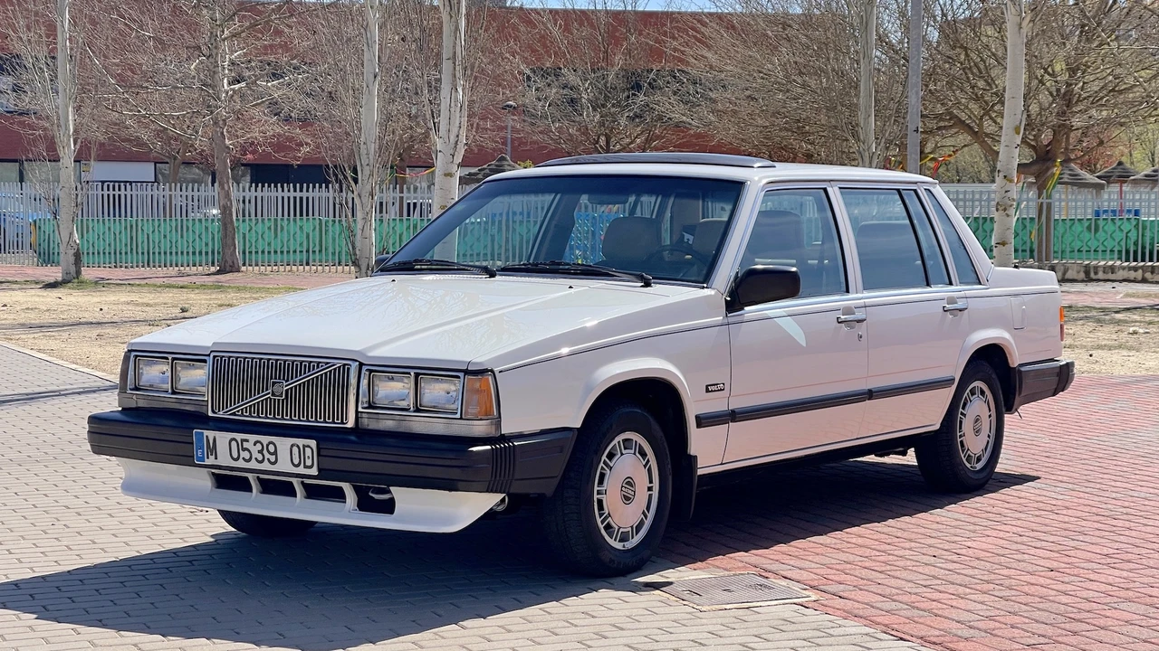 1988 Volvo 740 - Image 4 of 31