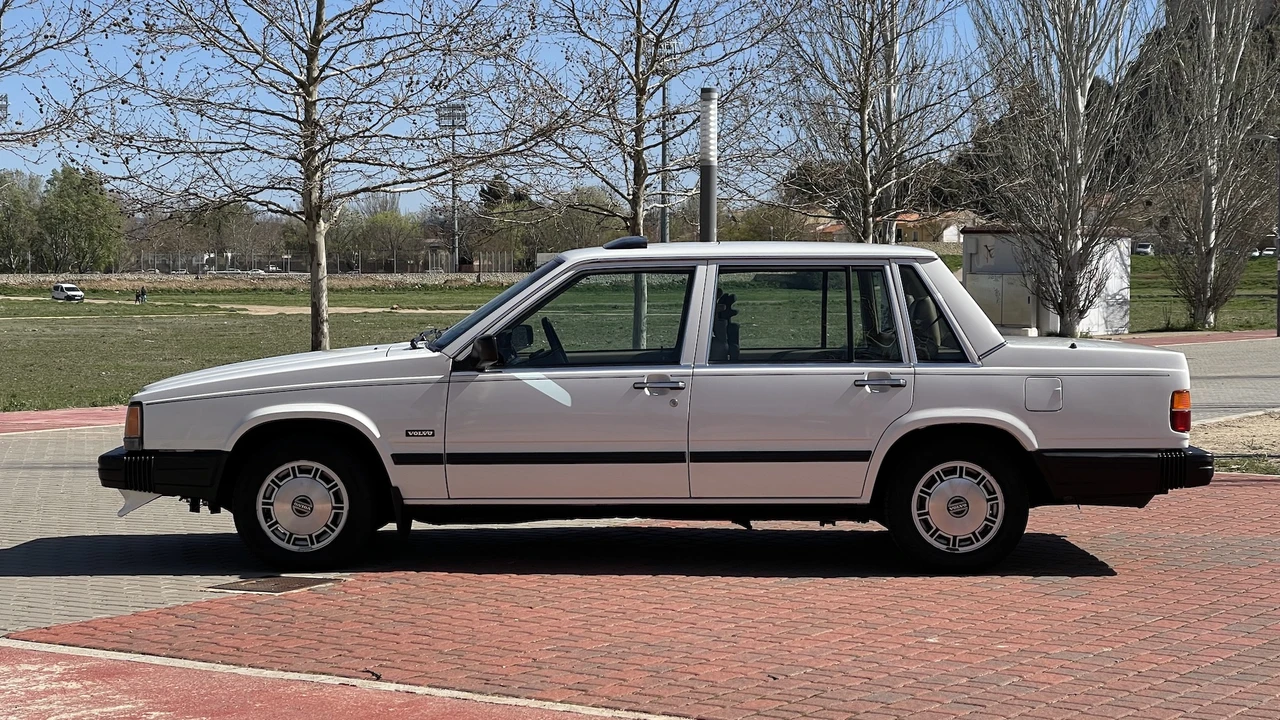 1988 Volvo 740 - Image 5 of 31