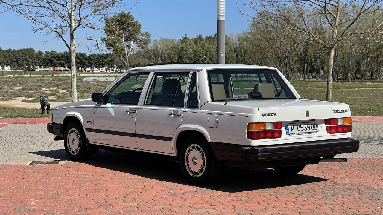 1988 Volvo 740 - Image 6 of 31