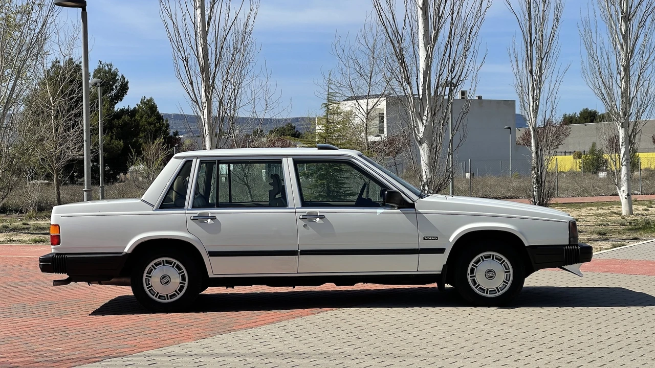 1988 Volvo 740 - Image 9 of 31