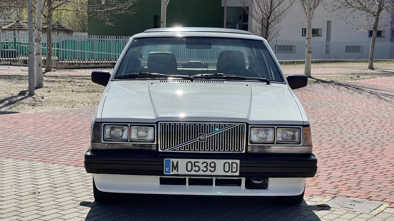 1988 Volvo 740 - Image 3 of 31