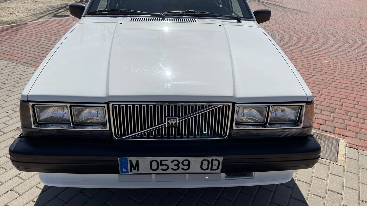 1988 Volvo 740 - Image 12 of 31
