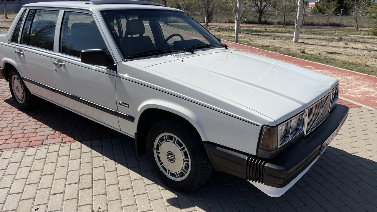 1988 Volvo 740 - Image 16 of 31